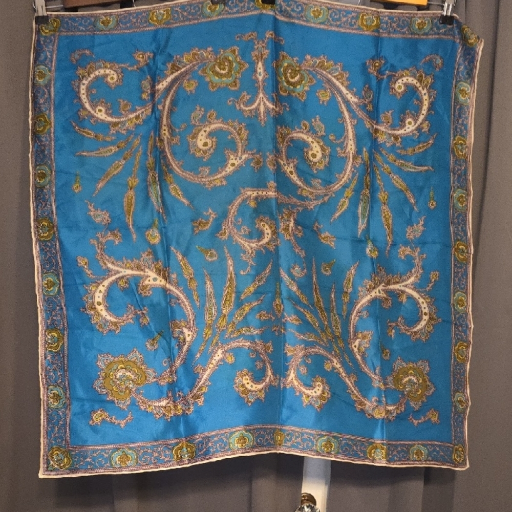 Elegant Scarf Teal/Olive Green/Tan Paisley‎ Rolled Hem No Tags Square 31" EUC